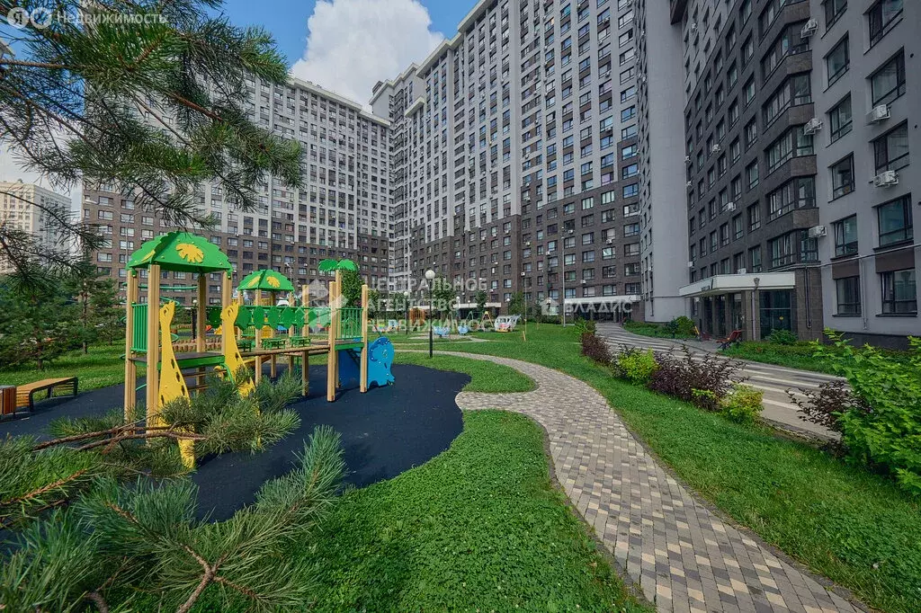 1-комнатная квартира: Рязань, улица Александра Полина, 1 (28 м) - Фото 1