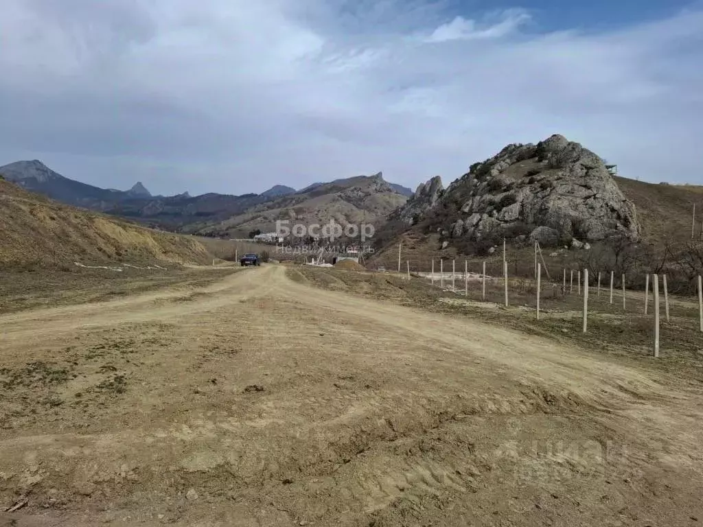 Участок в Крым, Феодосия муниципальный округ, Курортное пгт пер. ... - Фото 1
