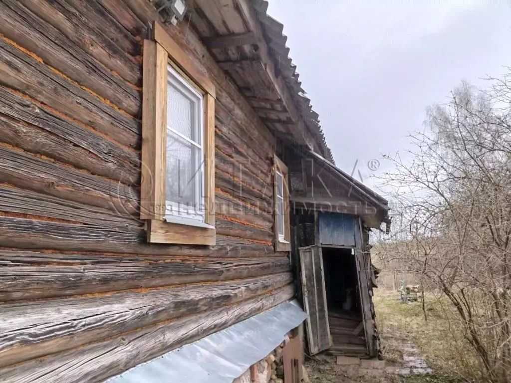 Дом в Ленинградская область, Лужский район, Заклинское с/пос, д. Берег ... - Фото 1