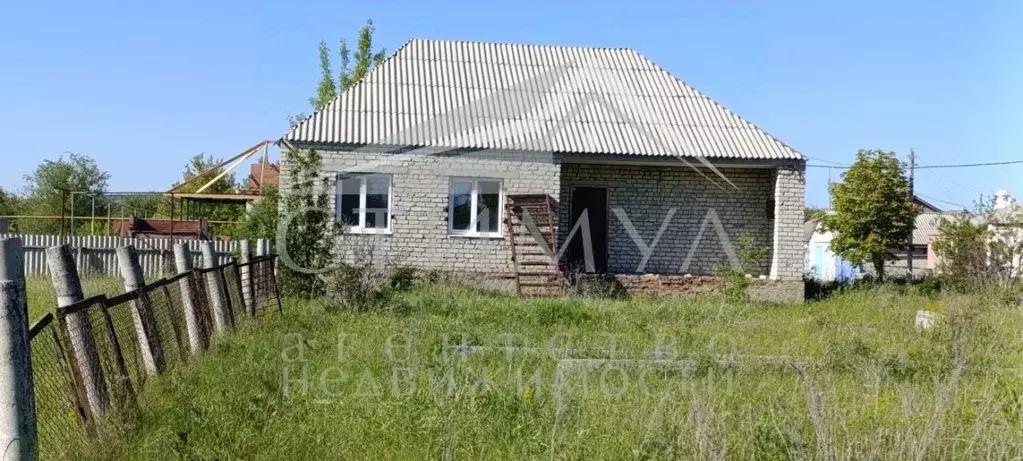 Дом в Саратовская область, Воскресенский район, Елшанское ... - Фото 0