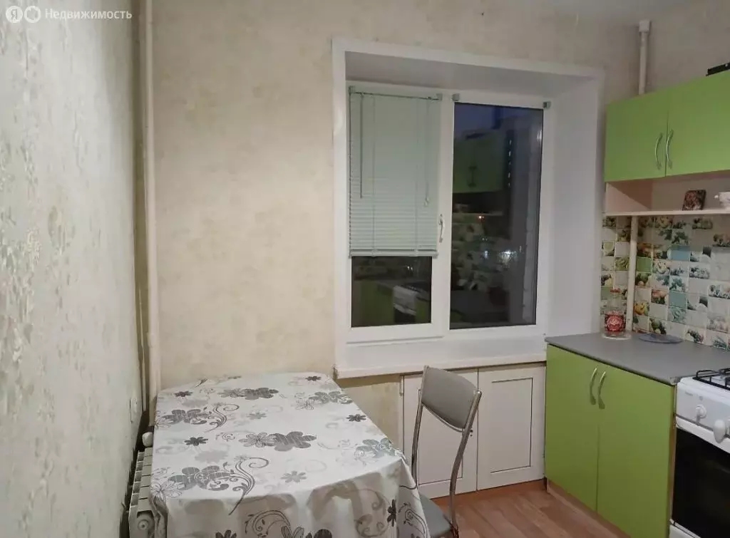 1-комнатная квартира: Энгельс, улица Маршала А.М. Василевского, 19А ... - Фото 0