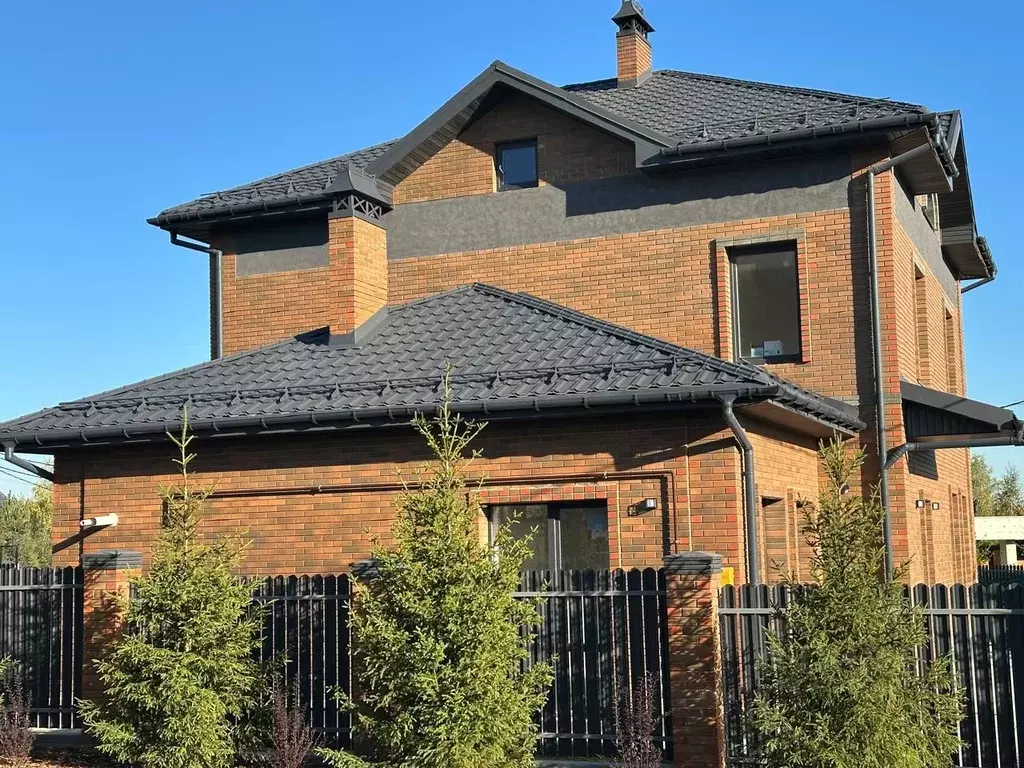 Дом в Москва д. Шарапово, Лужайкино кп,  (220 м) - Фото 1