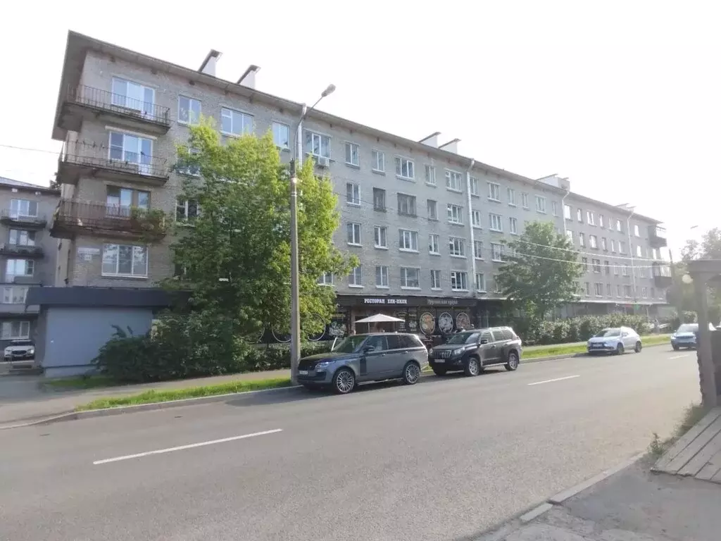 3-комнатная квартира: Санкт-Петербург, Школьная улица, 64 (54.9 м) - Фото 1