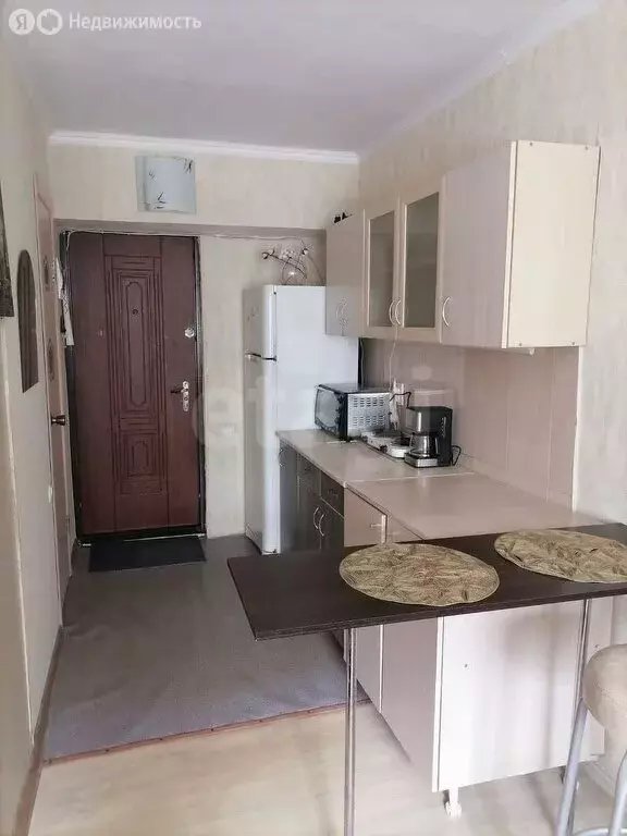 Квартира-студия: Тюмень, улица Республики, 167А (18 м) - Фото 0