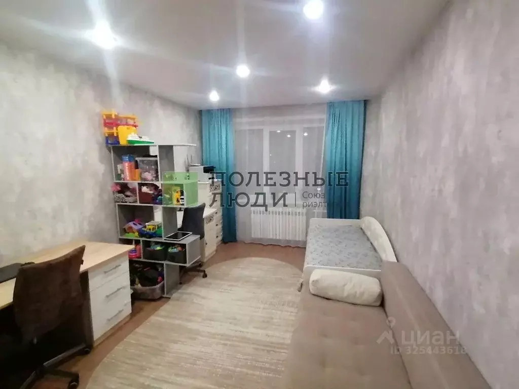 3-к кв. Курганская область, Курган Заозерный жилрайон, 2-й мкр, 20 ... - Фото 1