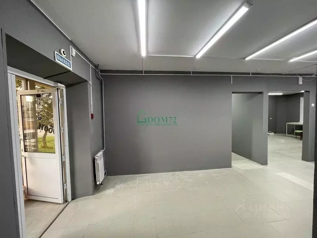 Помещение свободного назначения в Тюменская область, Тобольск 7А мкр, ... - Фото 1