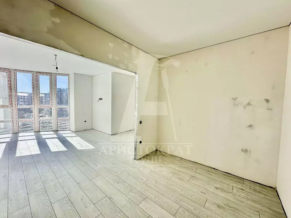 1-к кв. Ставропольский край, Пятигорск ул. Нежнова, 52к1 (53.4 м) - Фото 2