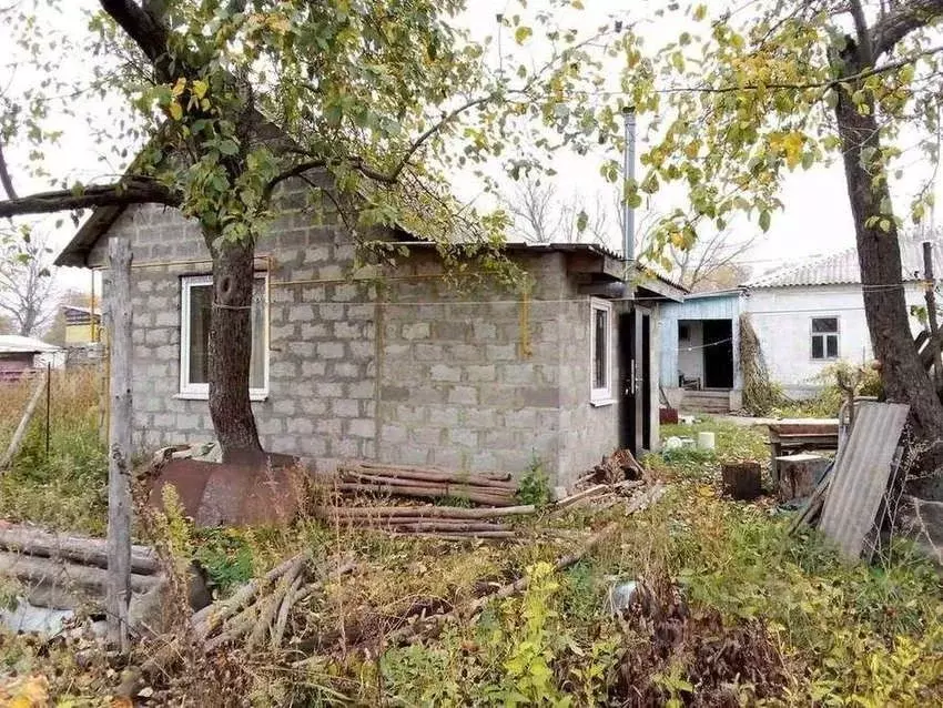 Дом в Белгородская область, Старооскольский городской округ, с. ... - Фото 1