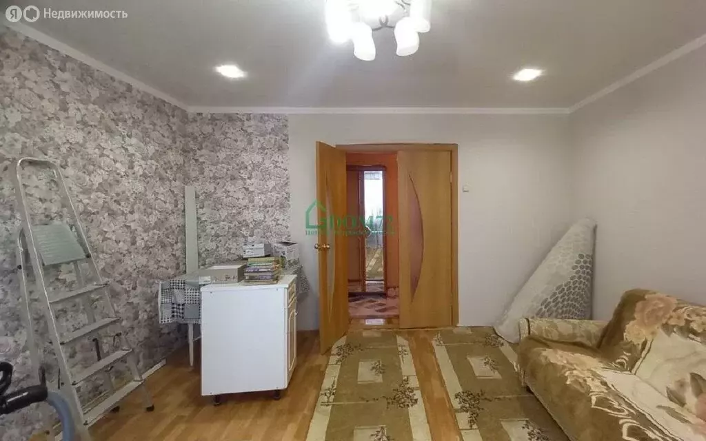 3-комнатная квартира: Тобольск, микрорайон 7А, 35А (63 м) - Фото 0