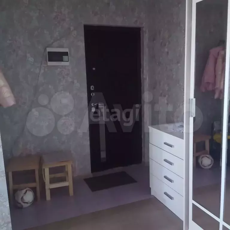 3-к. квартира, 58 м, 3/3 эт. - Фото 0