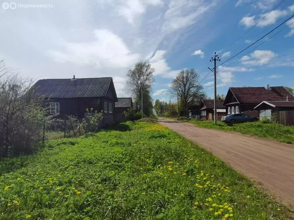 Участок в Новгородская область, рабочий посёлок Крестцы, улица ... - Фото 0