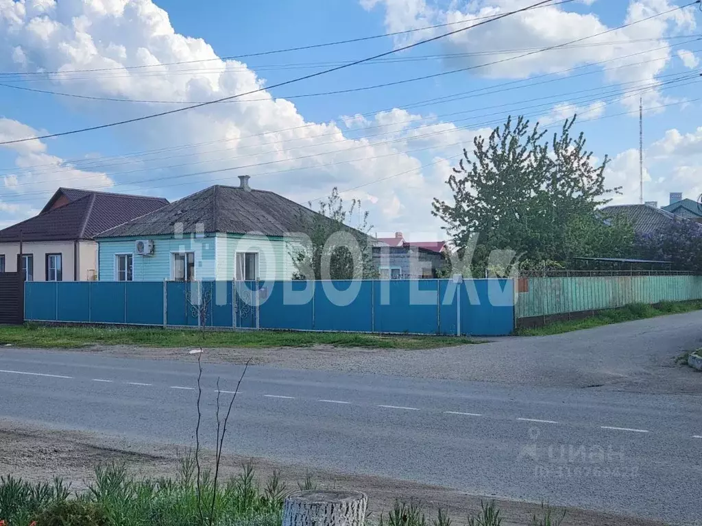 Дом в Краснодарский край, Каневская ст-ца ул. Октябрьская, 12 (65 м) - Фото 0