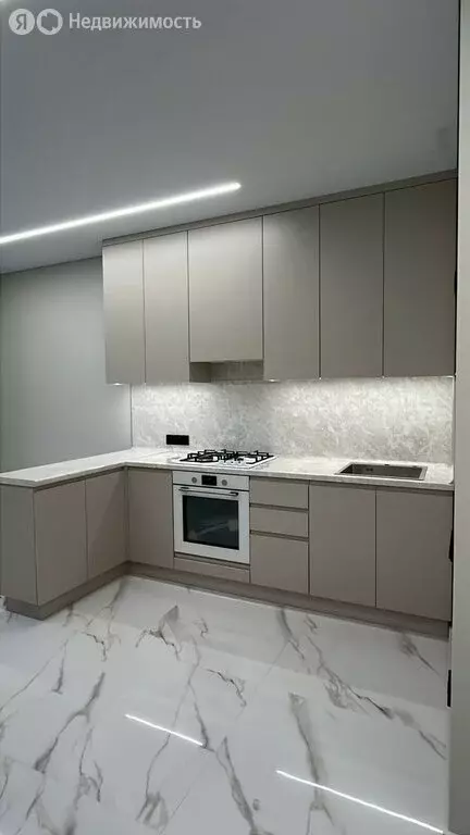 1-комнатная квартира: Владикавказ, улица Курсантов-Кировцев, 4А (53 м) - Фото 1