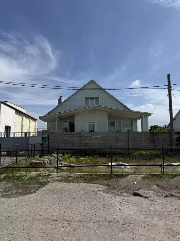 Дом в Волгоградская область, Городище рп Центральная ул., 10А (107 м) - Фото 1