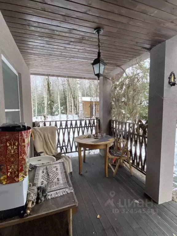 Дом в Ленинградская область, Выборгский район, Рощинское городское ... - Фото 2