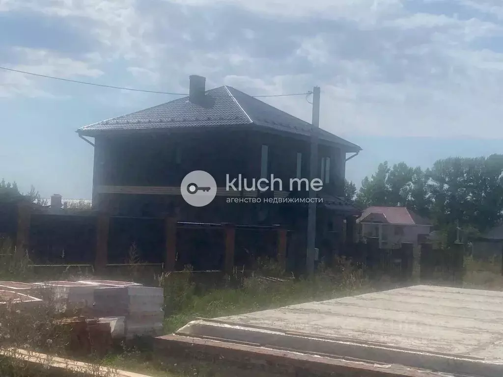 Дом в Татарстан, Верхнеуслонский район, Введенско-Слободское с/пос, с. ... - Фото 1