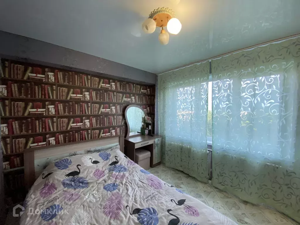 Продаётся 4-к квартира, 60 м - Фото 1