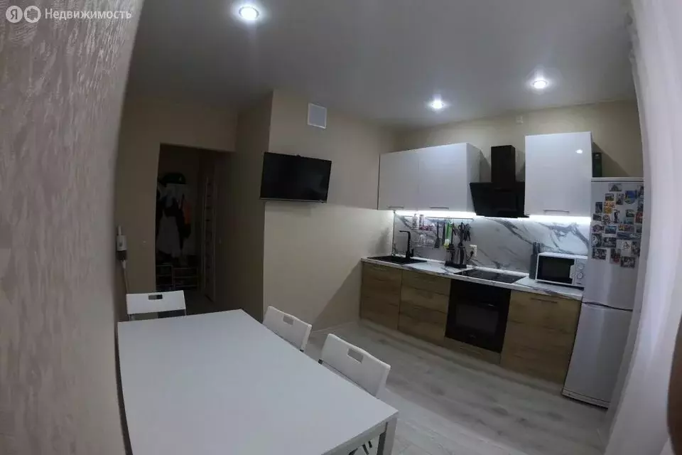 2-комнатная квартира: Краснодар, улица Цезаря Куникова, 24к3 (52 м) - Фото 1