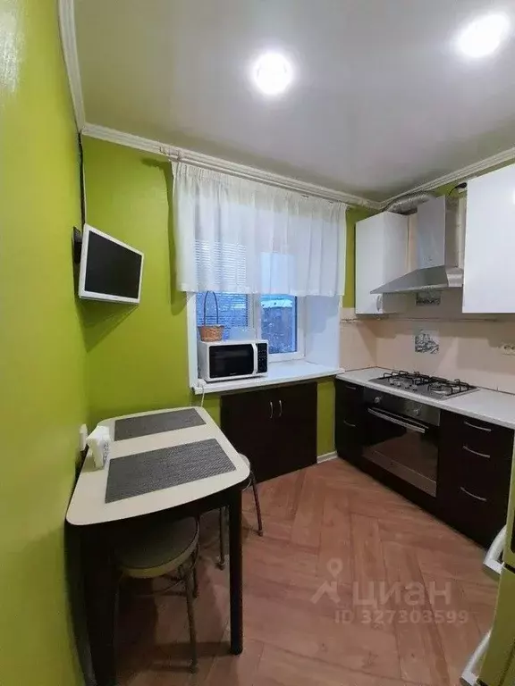 2-к кв. Свердловская область, Екатеринбург ул. Бажова, 127 (40.6 м) - Фото 2