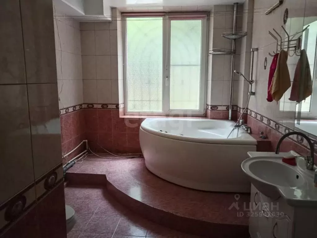 3-к кв. Ростовская область, Таганрог ул. Яблочкина, 10 (72.0 м) - Фото 2