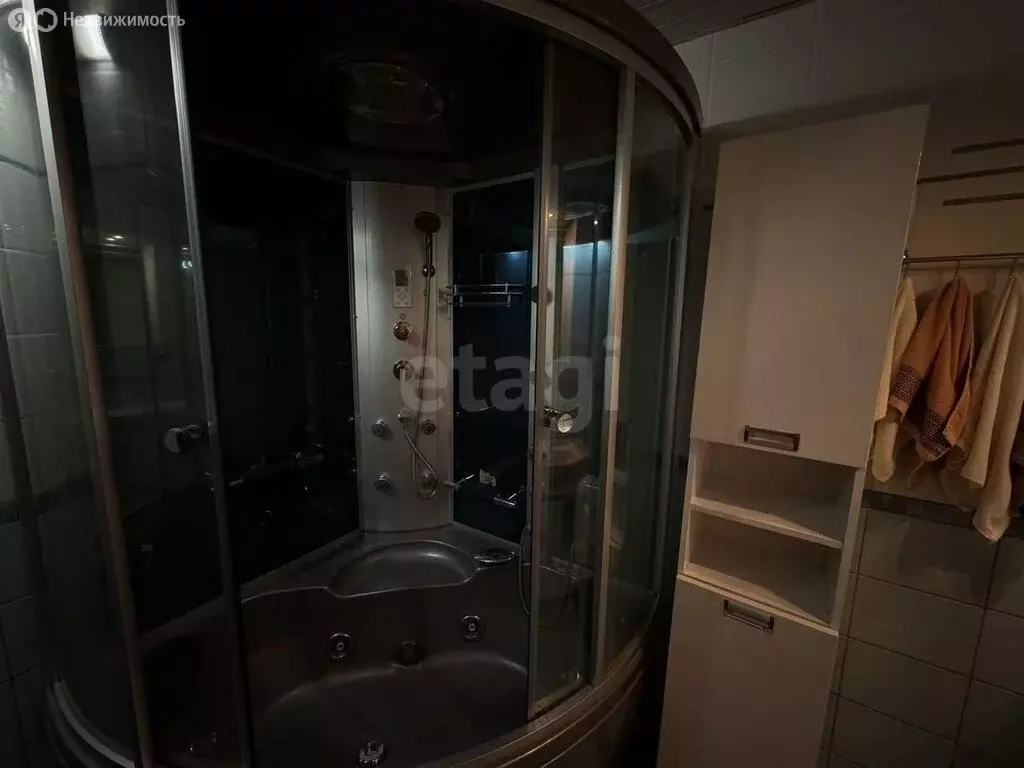 3-комнатная квартира: Кемерово, улица Сибиряков-Гвардейцев, 6 (60.4 м) - Фото 1