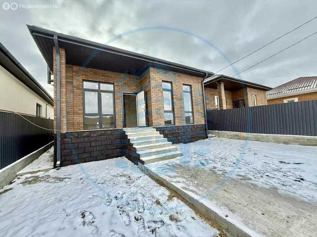 Дом в станица Ессентукская, улица Мира (110 м) - Фото 1