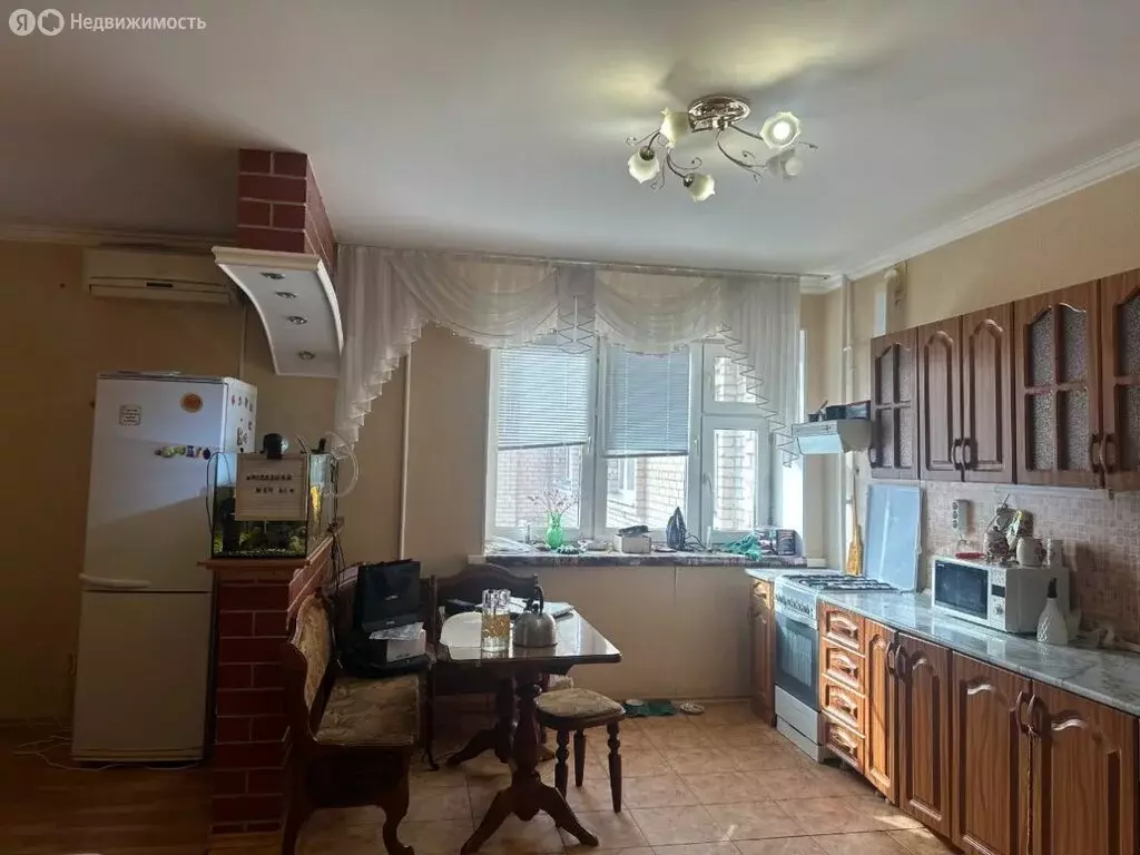 1-комнатная квартира: Нижнекамск, проспект Химиков, 7 (73.9 м) - Фото 2