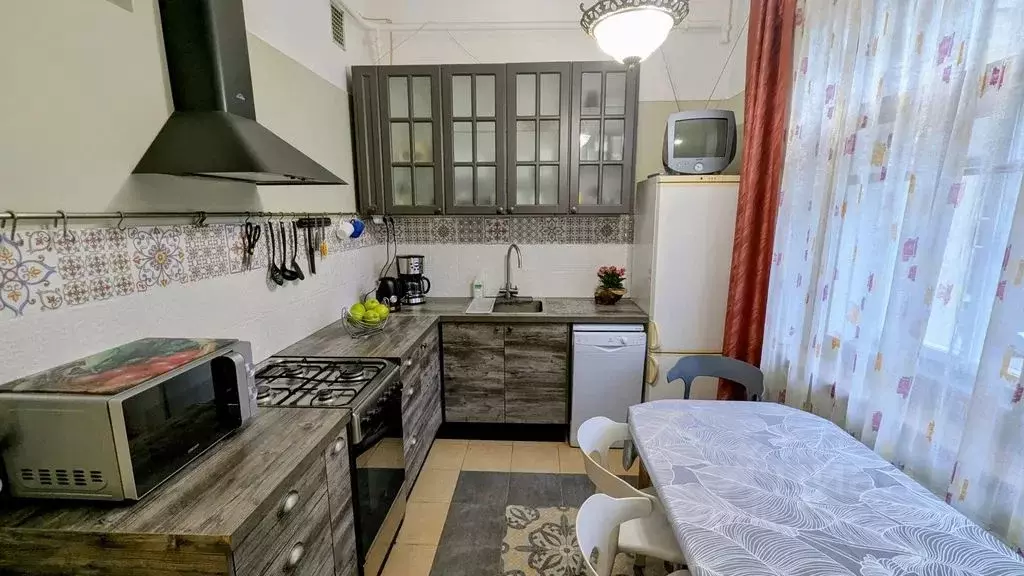 2-к кв. Санкт-Петербург ул. Метростроевцев, 2 (44.0 м) - Фото 0