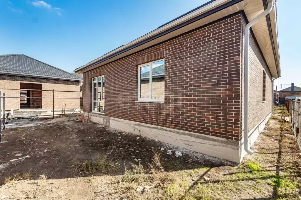 Дом в Ростовская область, Батайск Крымская ул. (100 м) - Фото 1