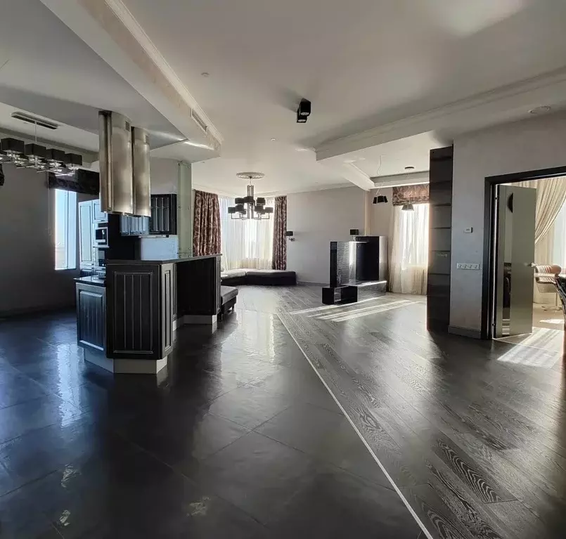 Продаётся 4-к квартира, 210 м - Фото 1