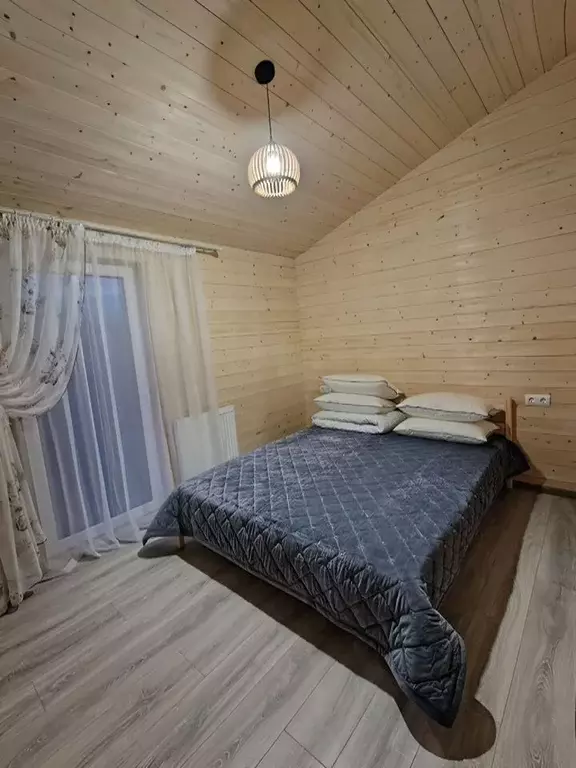 Дом в Ленинградская область, Лужский район, Заклинское с/пос, д. ... - Фото 1