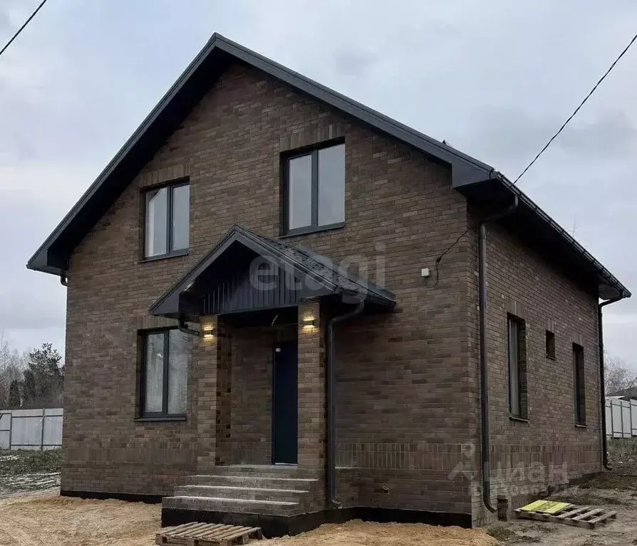 Дом в Воронежская область, с. Новая Усмань ул. Сиреневая, 6 (130 м) - Фото 1