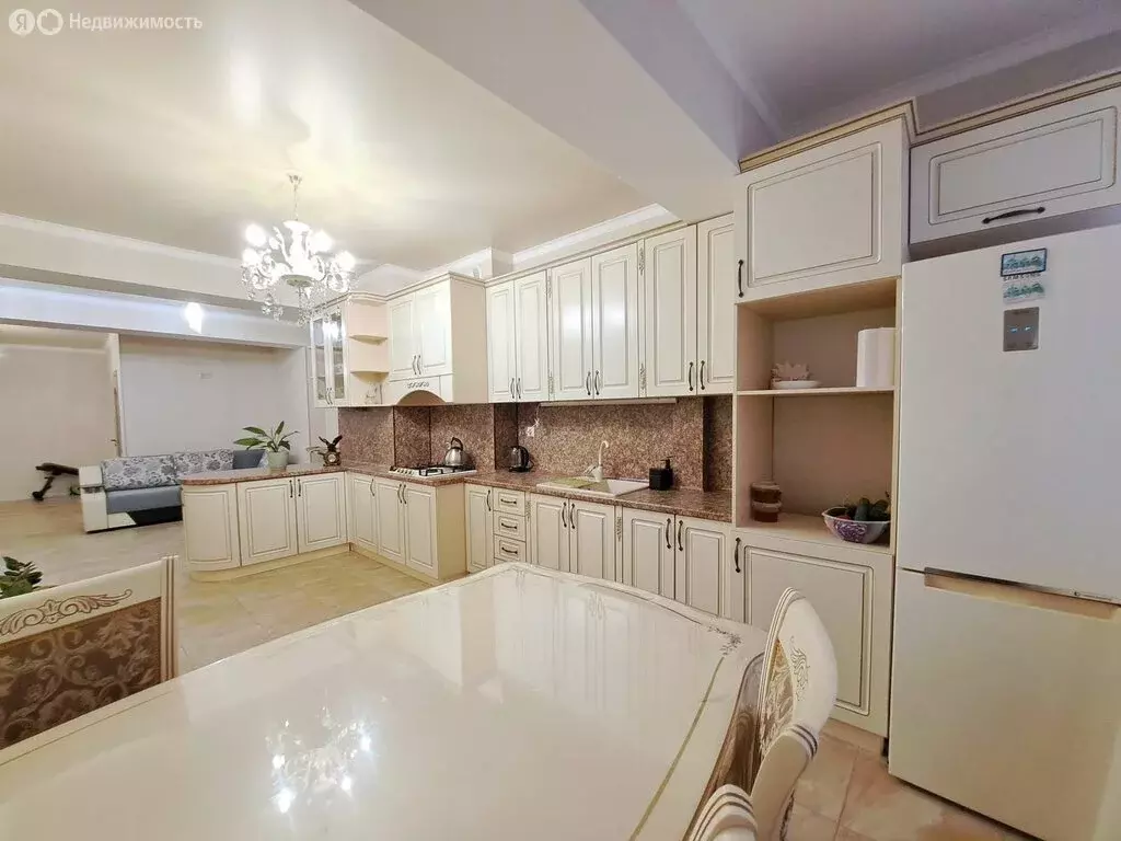 1-комнатная квартира: Ессентуки, Никольская улица, 15А (61.6 м) - Фото 1