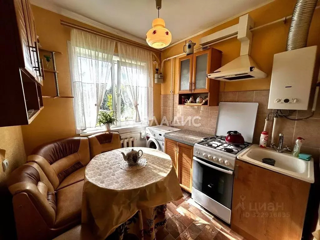 2-к кв. Калужская область, Сухиничи ул. Ленина, 100 (41.8 м) - Фото 1