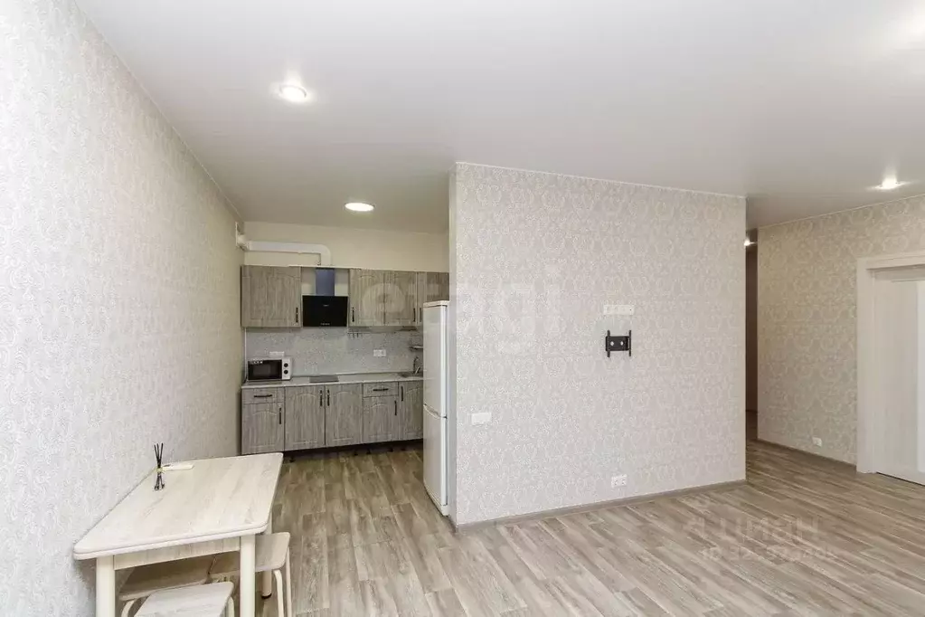 2-к кв. Тюменская область, Тюмень Полевая ул., 105 (62.0 м) - Фото 1