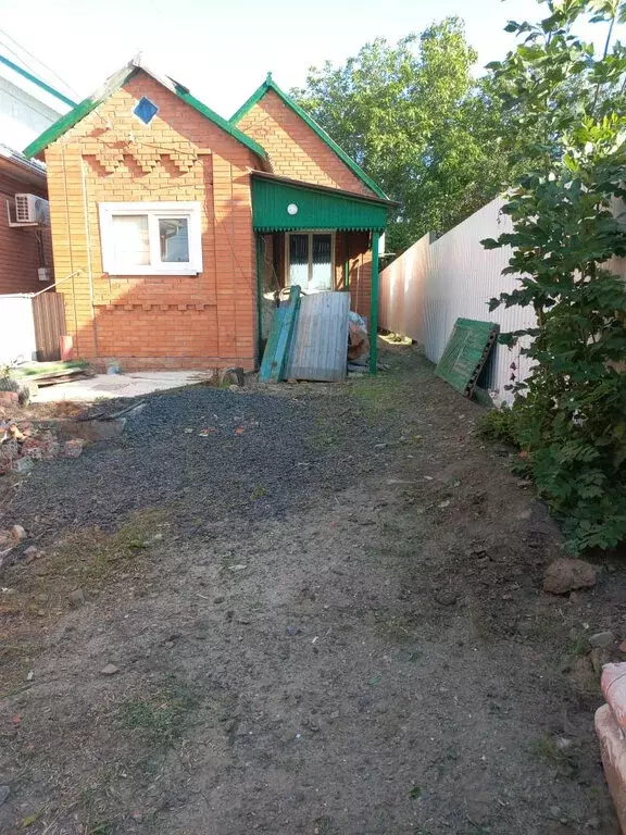 Дом в село Кулешовка, Красноармейская улица (60 м) - Фото 1