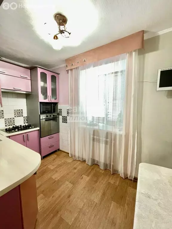 3-комнатная квартира: Ишим, Сургутская улица, 4 (62.8 м) - Фото 1