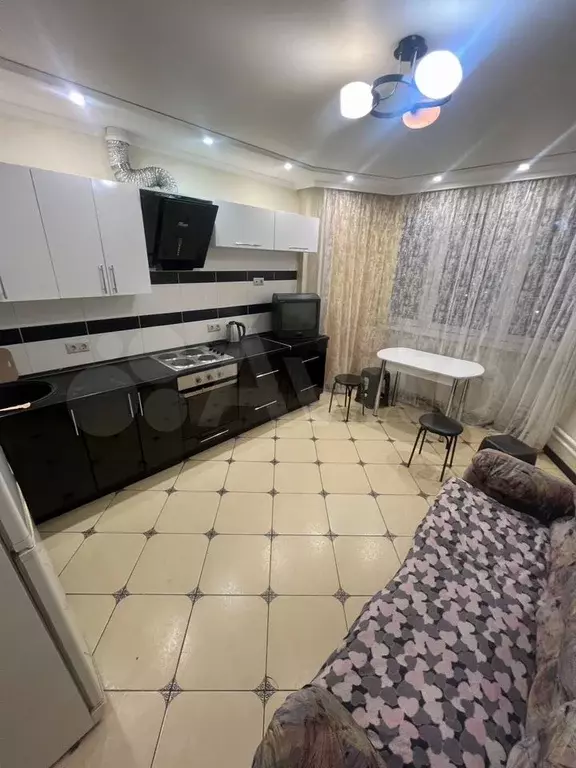 2-к. квартира, 60 м, 6/27 эт. - Фото 0