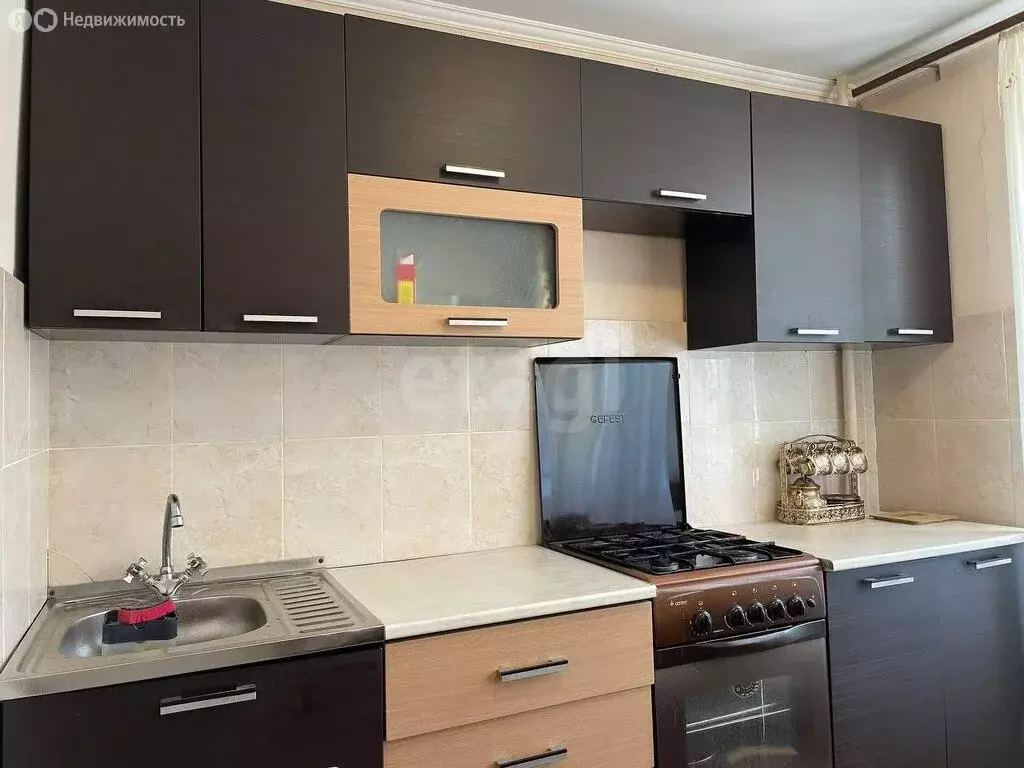 3-комнатная квартира: Черкесск, Красноармейская улица, 33 (50 м) - Фото 1