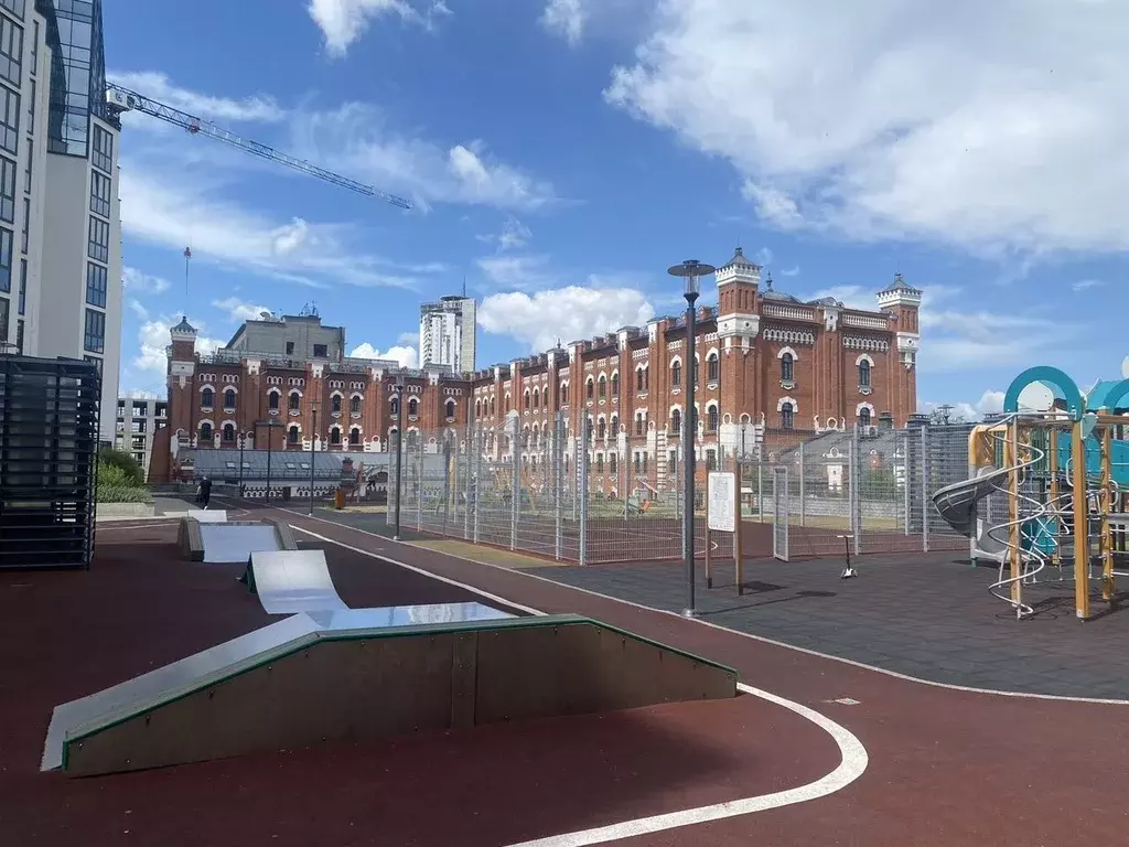 1-к кв. Свердловская область, Екатеринбург ул. Азина, 22/7 (53.0 м) - Фото 1