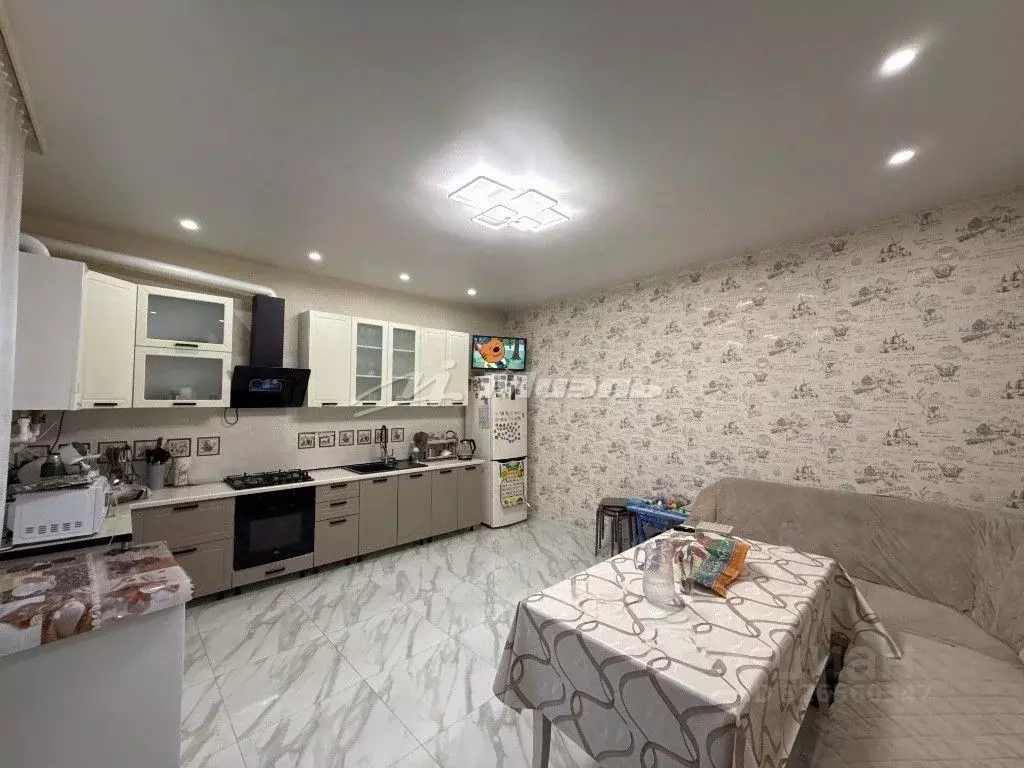 Дом в Крым, Симферополь ул. Братская, 45 (177 м) - Фото 1