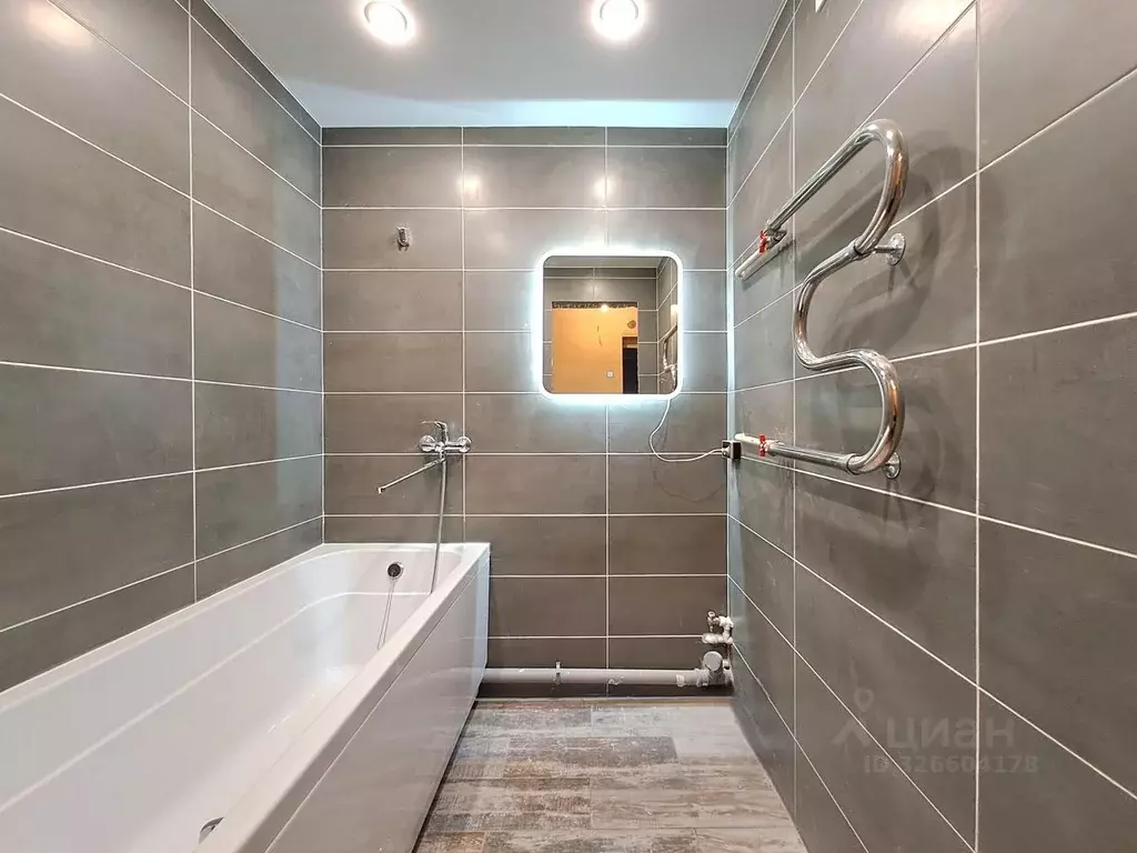 2-к кв. Волгоградская область, Волжский просп. Имени Ленина, 369 (57.8 ... - Фото 1