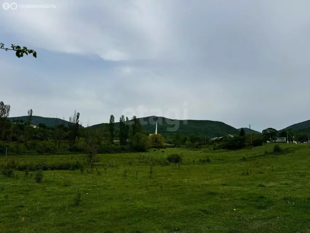 Участок в село Земляничное, Заречная улица (13 м) - Фото 1