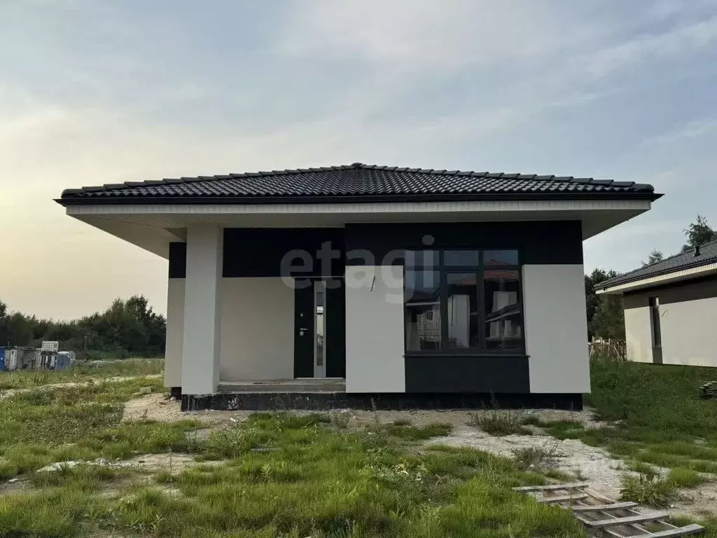 Дом в Калининградская область, Гурьевский муниципальный округ, пос. ... - Фото 1