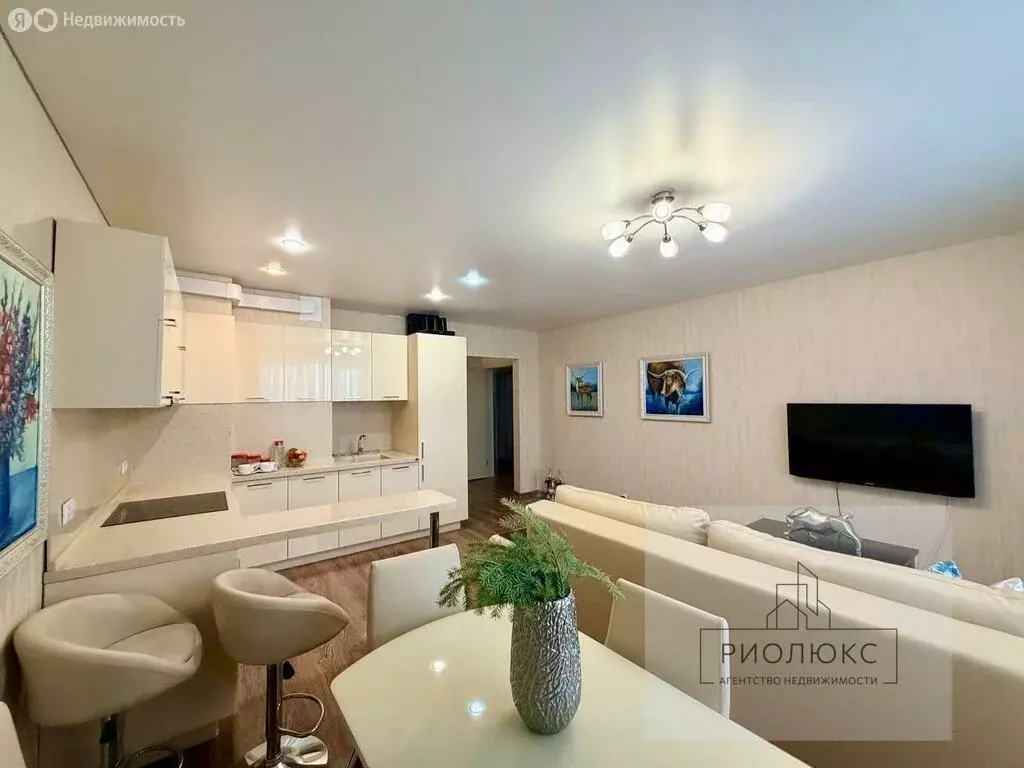 3-комнатная квартира: Челябинск, улица Наркома Малышева, 3 (82 м) - Фото 2