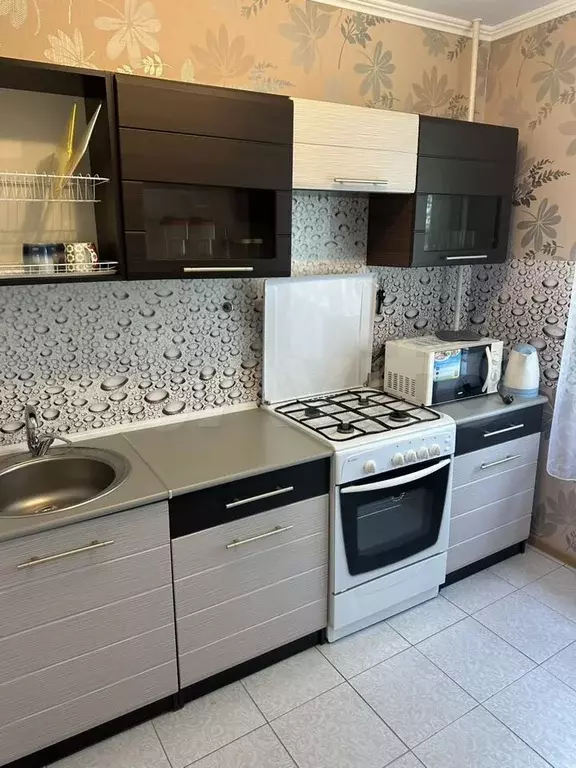 1-к. квартира, 42 м, 5/5 эт. - Фото 0