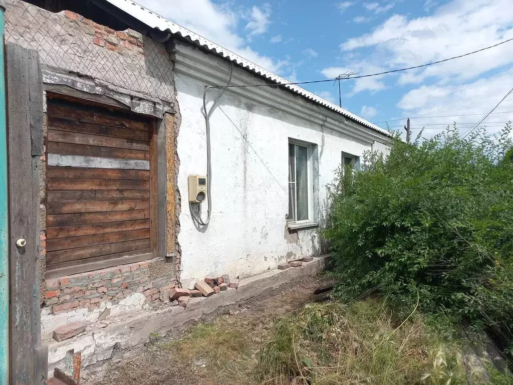Дом в Хакасия, Черногорск ул. Павлова, 30 (50 м) - Фото 1