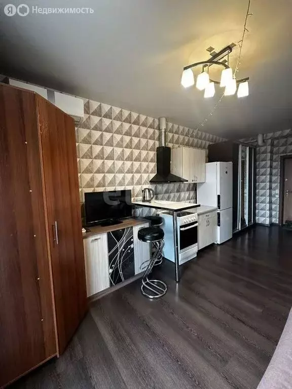 Квартира-студия: Новокузнецк, улица Кирова, 21А (24.1 м) - Фото 1