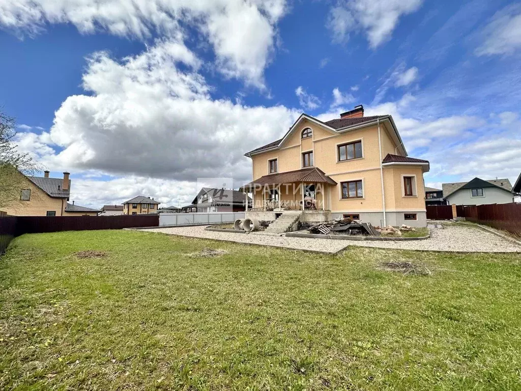 Дом в Москва д. Клоково, ул. 3-я Скворцовая, 35 (540 м) - Фото 1