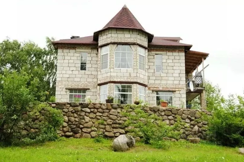 Дом в Псковская область, Пушкинские Горы рп ул. Аэродромная, 21 (250 ... - Фото 1